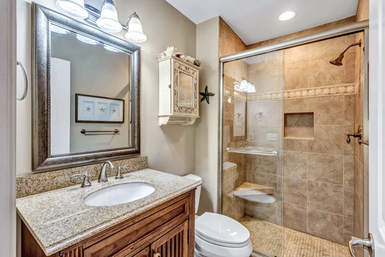 Bathroom 2 - Image 3