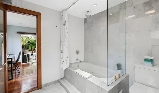 Bathroom 1 - Image 2