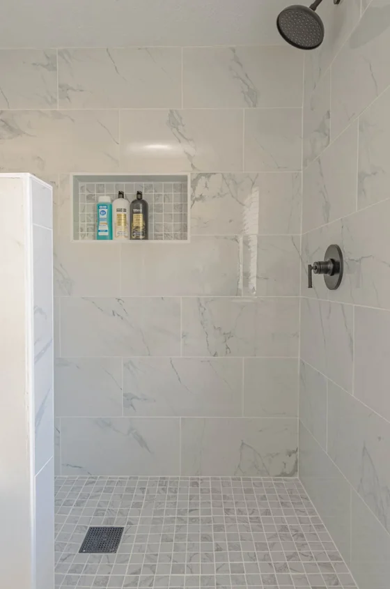 Bathroom 2 - Image 1