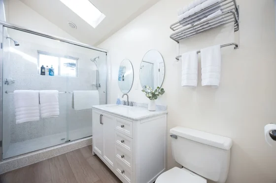 Cover photos - Image 5