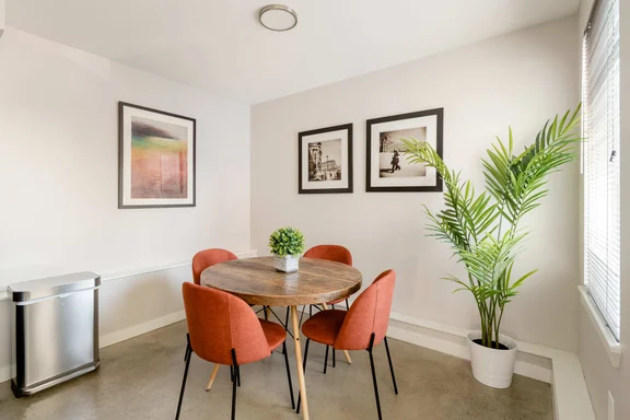 SE 19th [Asylum] 101 (1428)